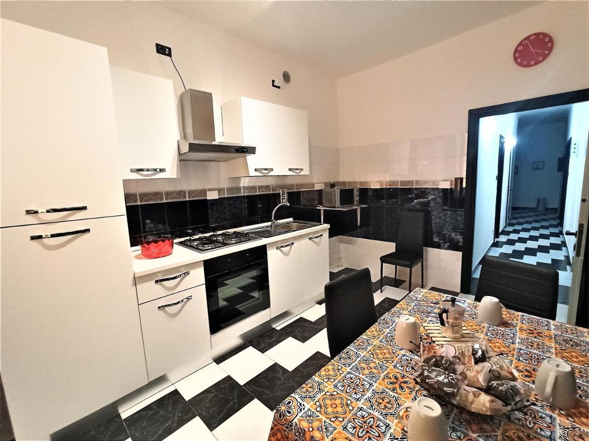 Casa Vacanza Laura Генуя Екстер'єр фото
