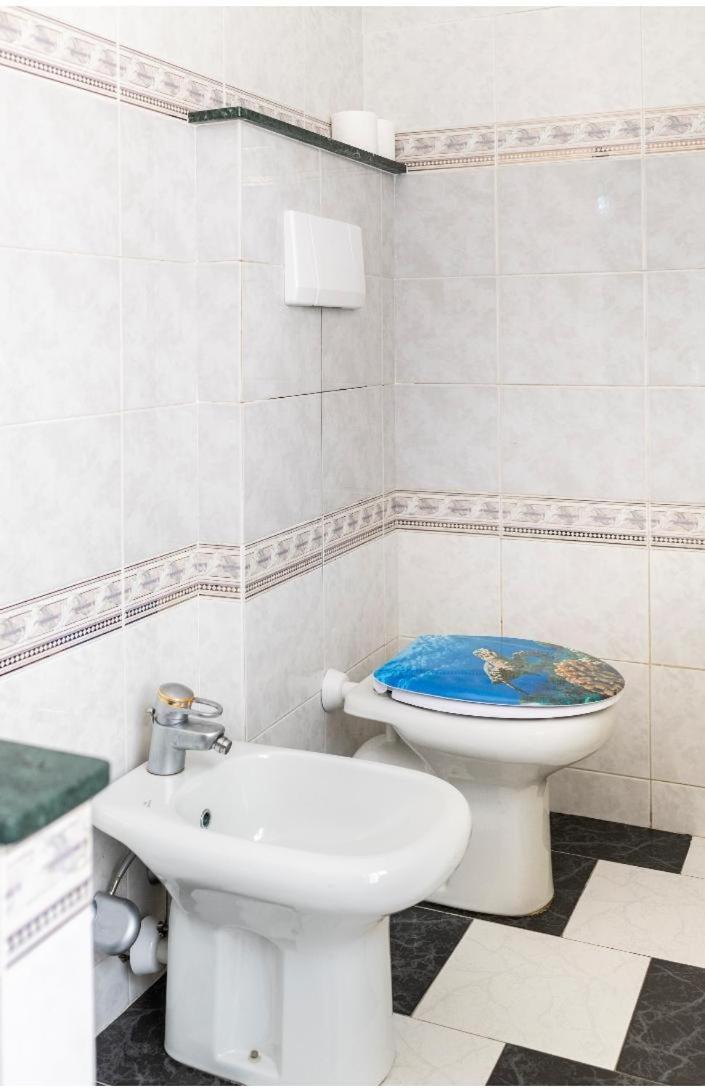 Casa Vacanza Laura Генуя Екстер'єр фото